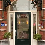 Sebel Hotel